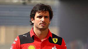 Apendicite tira Carlos Sainz Jr. do GP da Arábia Saudita
