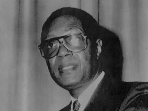 Morreu antigo primeiro-ministro angolano França Van-Dunem