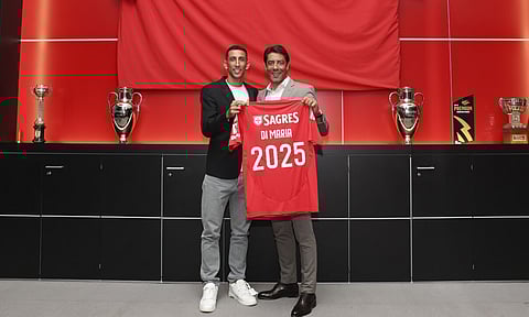 Di María com o presidente do clube, Rui Costa.