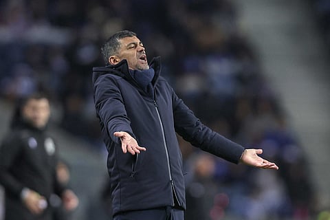 Aos 45 milhões para o lixo, Sérgio lembra os 900 milhões de receitas