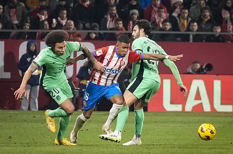 Girona vence Atlético Madrid por 4-3 e segue com Real Madrid na liderança
