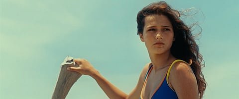Maya de Vicq e a turbulência serena do crescimento.