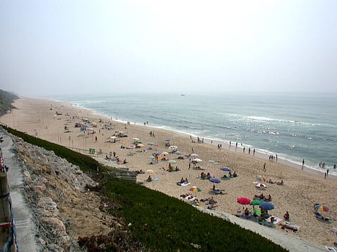 Praia da Nazaré reaberta para banhos