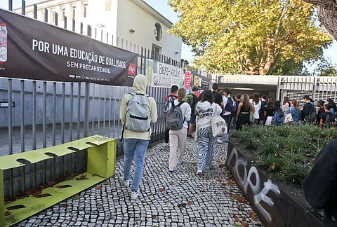 Cerca de 30 mil alunos sem todos os professores atribuídos, diz Fenprof