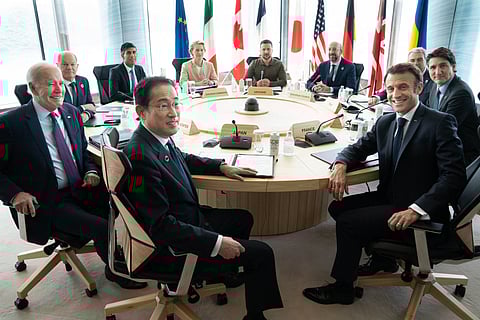 Há um ano, no Japão, os líderes do G7 e da UE estiveram reunidos com Zelensky. Giorgia Meloni tinha regressado mais cedo a Itália por causa das cheias no seu país.