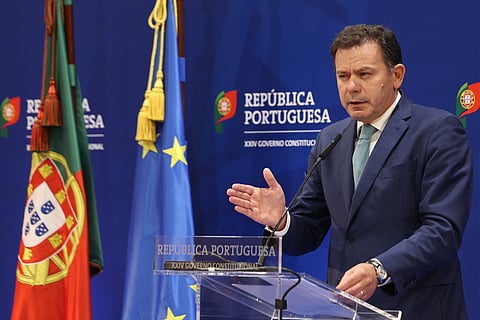 Montenegro diz que Governo vai corrigir discriminação deixada pelo PS no IRS jovem e passes