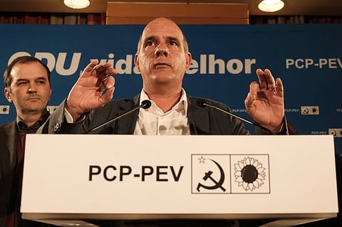 Paulo Raimundo, no discurso de reação aos resultados eleitorais, falou em "resistência" perante a paerda de deputados.