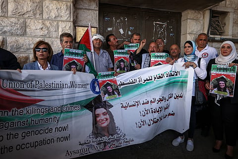Homenagem a Aysenur Eygi durante o seu funeral em Nablus.