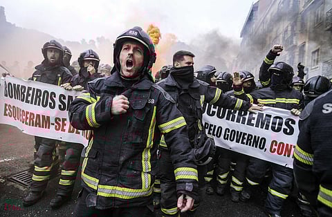 Bombeiros profissionais dão prazo até final do mês para Governo responder às reivindicações