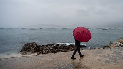 Dez distritos do continente sob aviso amarelo no sábado devido à chuva forte