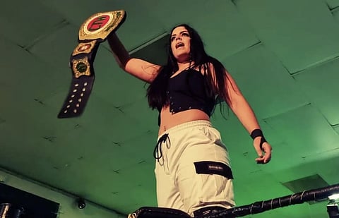 Cláudia Bradstone, a neta de Matateu que é internacional no wrestling