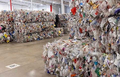 Há uma explosão de resíduos de plástico. Pode a reciclagem de nova geração contê-la?