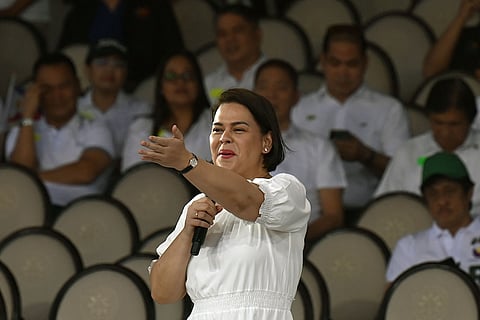 Vice-presidente filipina nega querer mandar matar Presidente Ferndinand Marcos