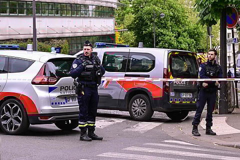 Homem com explosivos detido nos arredores de Paris