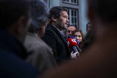 Chega e IL agendam debates para esclarecer compra de ações dos CTT e chamam Pedro Nuno Santos