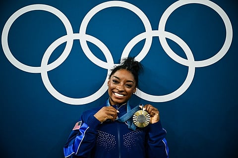 Simone Biles regressou a uns Jogos Olímpicos, venceu e conseguiu o seu segundo ouro na competição.