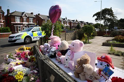 Suspeito de matar três crianças em Inglaterra acusado de produzir veneno letal e terrorismo