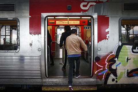 Passe ferroviário de 20 euros em vigor dia 21. Governo alarga cobertura do Passe Social +