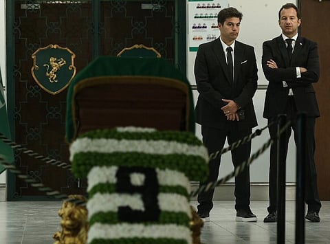 Tiago Fernandes, filho da antiga glória do Sporting, acompanhado pelo presidente Frederico Varandas em Alvalade.