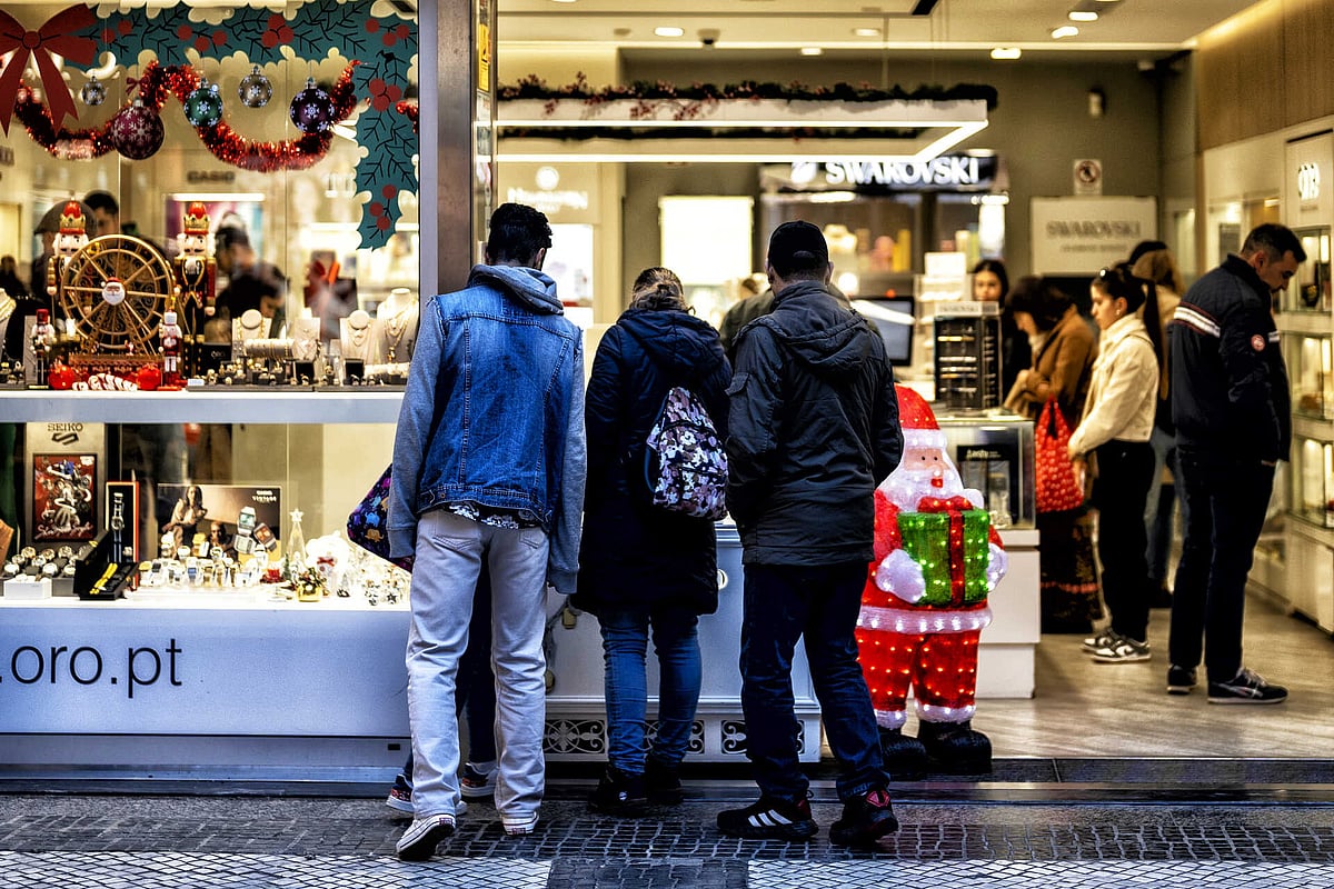 Sales drive consumption at the start of the year amid 'economic uncertainty'