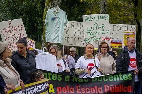 Escolas de Mem Martins fechadas devido a greve e protesto de pessoal não docente