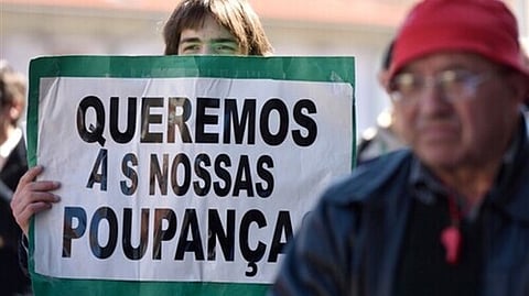 Lesados do BES com estatuto de vítima ponderam processar Estado junto de Bruxelas