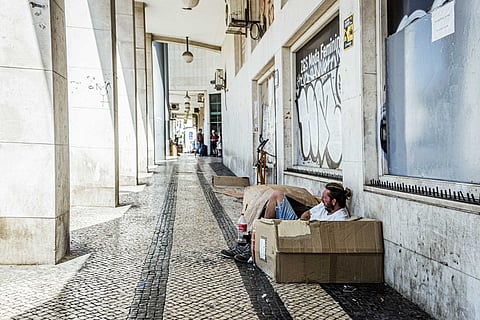 Na Mouraria, os toxicodependentes movimentam-se por todo o lado.