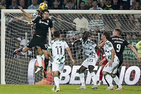 Sporting vence Moreirense e continua 'colado' ao Benfica no topo