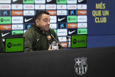 Barcelona anuncia a saída do treinador Xavi Hernández