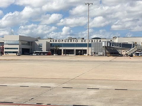 Aeroporto de Ibiza esteve encerrado devido a ameaça de bomba em avião