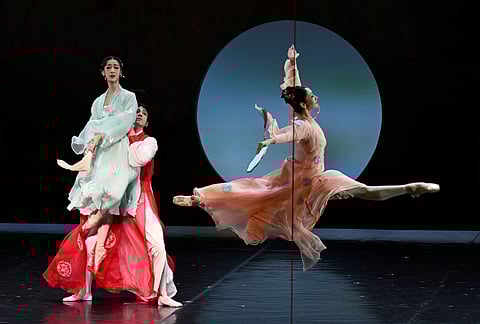 O Ballet Nacional da China apresenta ao público "O Sonho das Mansões Vermelhas".
