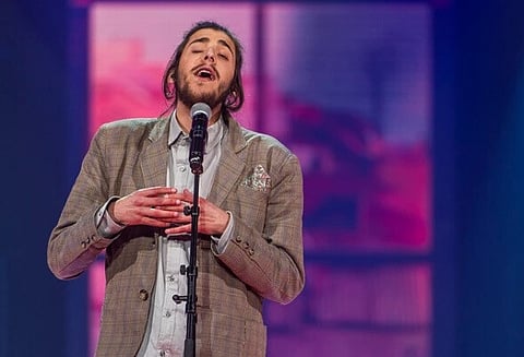 "Amar Pelos Dois", interpretada por Salvador Sobral, foi a canção que deu a Portugal a primeira vitória no Festival Eurovisão da Canção, em 2017.