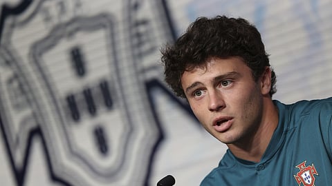 João Neves dispensado da seleção por lesão