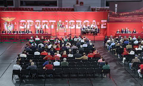 Comissão dos estatutos leva à AG do Benfica proposta divergente da direção