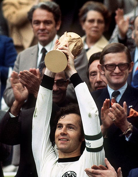 Franz Beckenbauer. O Kaiser que revolucionou o futebol disse adeus aos 78 anos