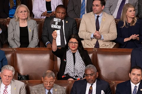 Filha de palestinianos, a democrata Rashida Tlaib acusou Netanyahu de ser “culpado de genocídio”.