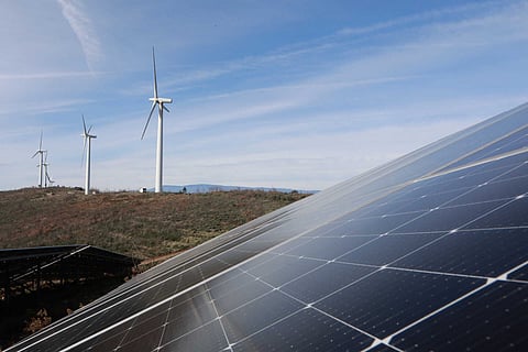 Ventos fortes e barragens levam a novos máximos históricos na produção de energia renovável