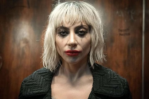Lady Gaga, no papel de Harley Quinn, contracena com Joaquin Phoenix em Joker: Folie à Deux.