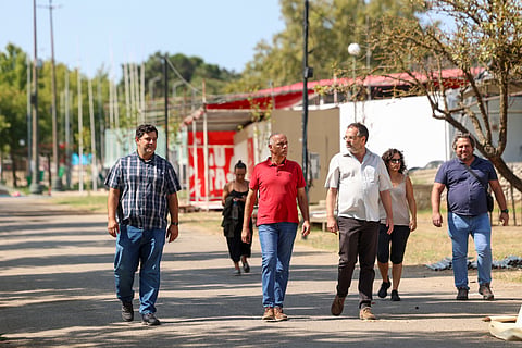 Paulo Raimundo, com uma comitiva do PCP, visitou esta terça-feira o recinto da Festa do Avante!, na Quinta da Atalaia.