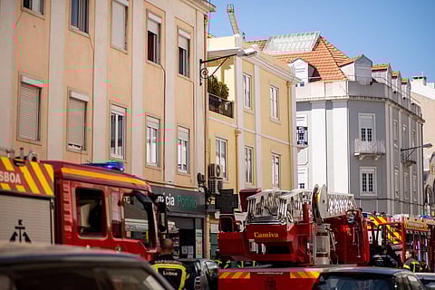 Moradores regressaram a casa após fogo que causou um morto em prédio de Lisboa