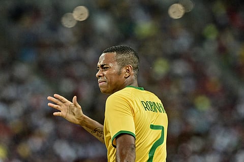 Ex-jogador brasileiro Robinho é detido. Vai cumprir nove anos de prisão por violação