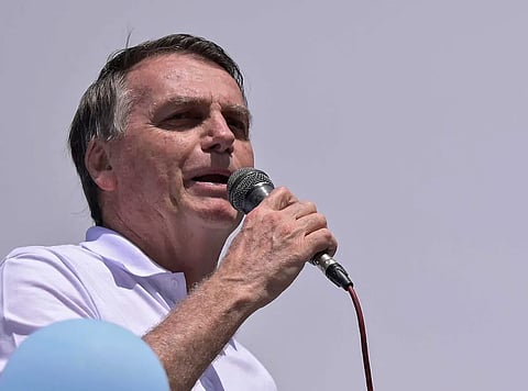 Buscas na casa do ex-presidente do Brasil. Bolsonaro obrigado a entregar o passaporte