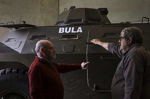 Blindados da Revolução dos Cravos voltam a circular