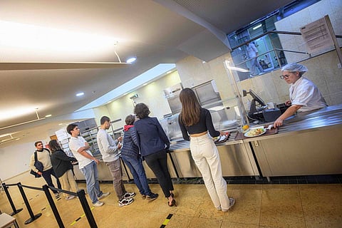 Trabalhadores das cantinas, alojamentos e restauração em greve pela contratação coletiva