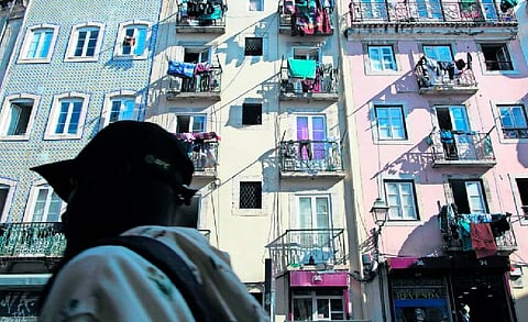 Além de Arroios, outras juntas de freguesias pelo país também dificultam a obtenção do documento.