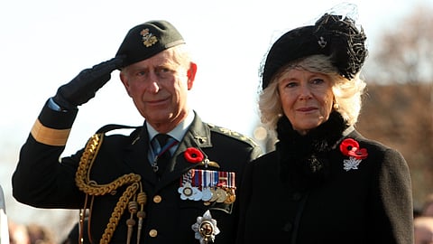 Os monarcas britânicos, Carlos e Camilla