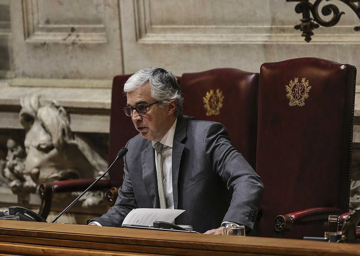 Aguiar-Branco pede ao PSD, Chega e PS que apresentem candidatos ao TC até terça-feira