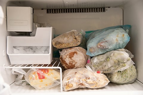 Carne crua e aves estão entre os alimentos que aguentam melhor o recongelamento. -- Foto: Swikar Patel/The New York Times