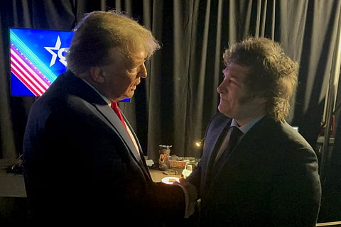 Presidente da Argentina, Javier Milei, encontrou-se com Donald Trump em fevereiro.