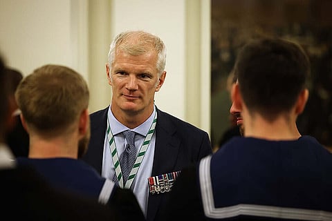 Ministro inglês diz que numa grande guerra, exército britânico seria destruído em seis meses a um ano